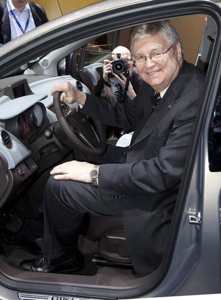 Nick Reilly will im kommenden Jahr mit Opel schwarze Zahlen schreiben. Foto: Opel/auto-reporter.net